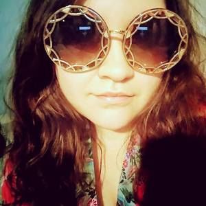 Meet your Posher, April